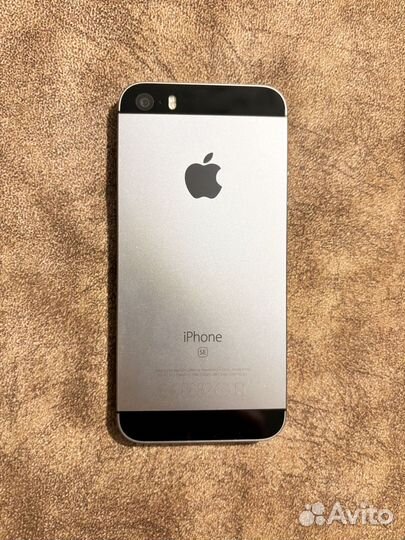 iPhone SE, 32 ГБ