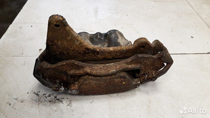 Суппорт передний правый LADA Niva (4х4)