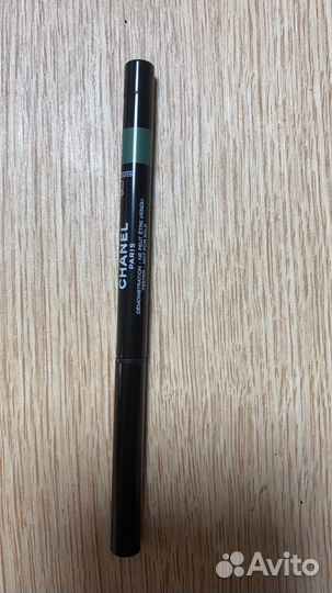 Карандаши для губ и глаз