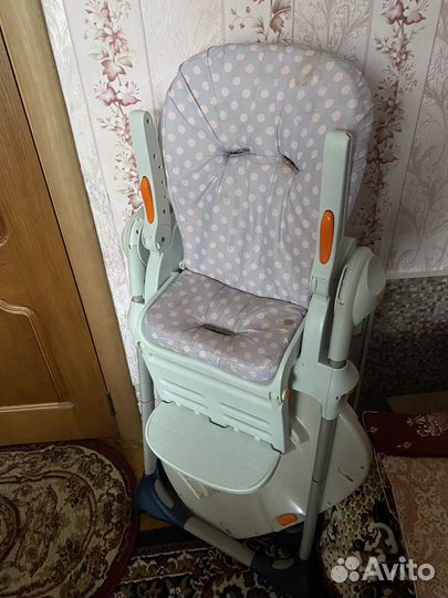 Детский стульчик для кормления