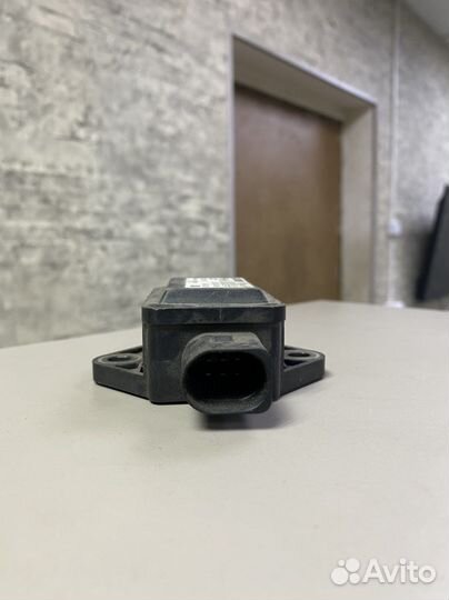 Датчик продольного ускорения Ауди А4 Б7 8Е