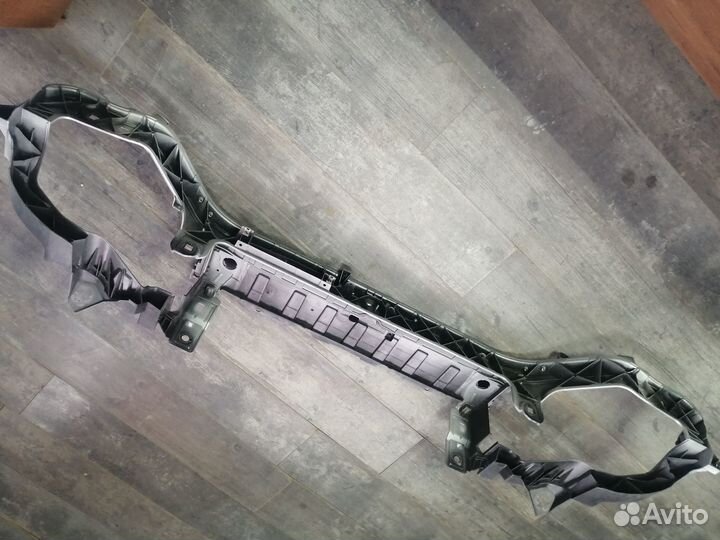 Рамка радиатор(телевизор) Ford Galaxy 3 15-20