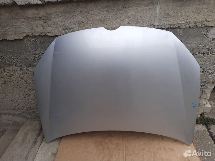 Капот Volkswagen Golf 6