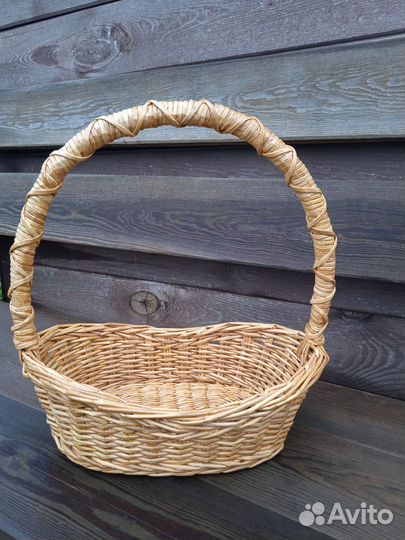 Корзина плетеная для подарков