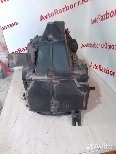 Корпус моторчика печки Mazda Bongo Friendee