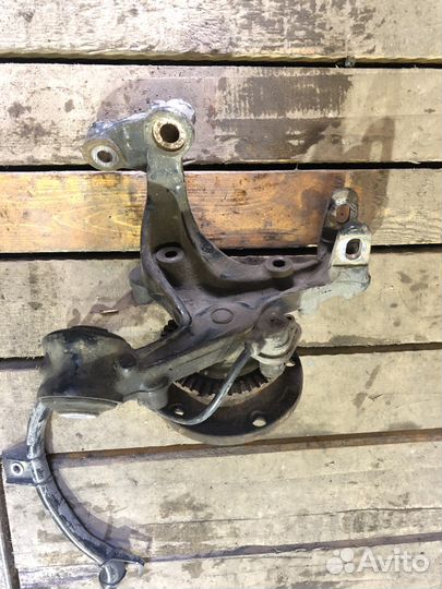 Поворотный кулак задний левый Audi A4 B7, A4 B6