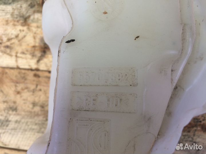 Бачок омывателя лобового стекла Opel Corsa D