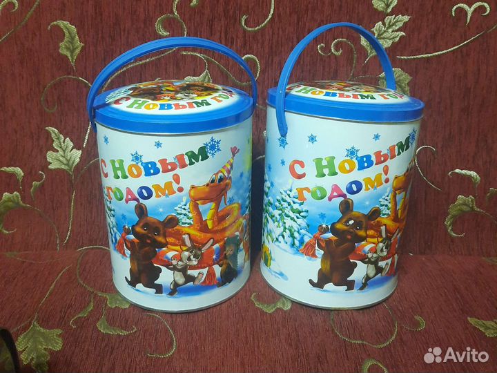 Новогодняя коробка для подарков