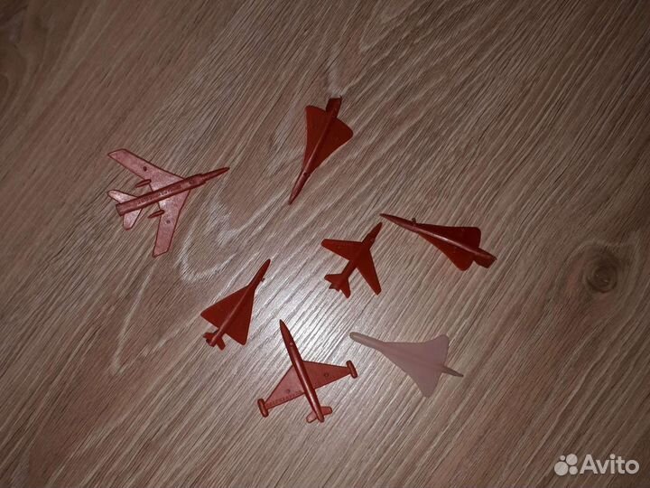 Игрушки самолеты, ракеты и танки СССР