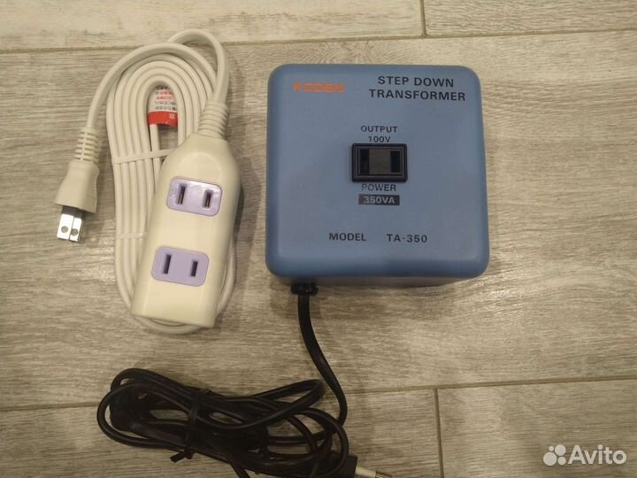 Японский понижающий трансформатор 220 / 240 - 100в