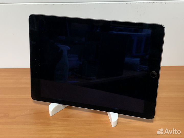 Планшет Apple iPad Air 2 16GB черный