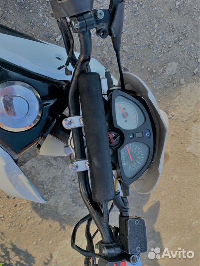 Мотоцикл Эндуро 250 кубов