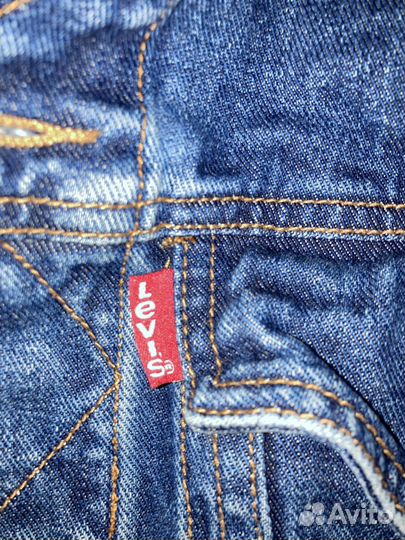 Джинсовая куртка levis