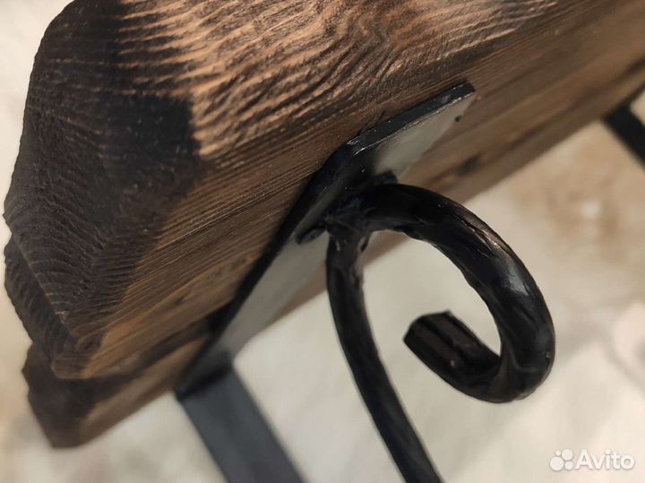 Полка настенная навесная новая из массива