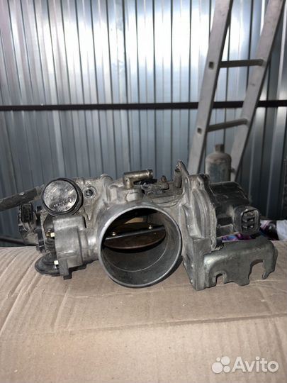 Дроссельная заслонка+впуск 1 UZ FE NON vvti