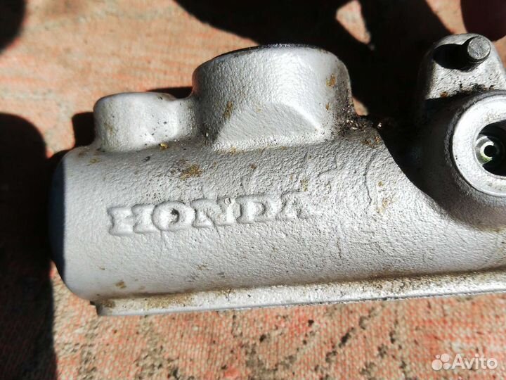 Главный тормозной цилиндр Хонда CR-V 1