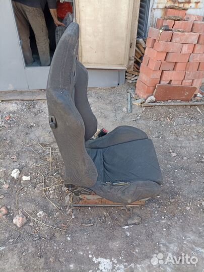 Сиденье - ковш Рекаро