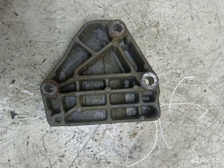 Кронштейн кондиционера Opel Meriva A Z16SE 2003