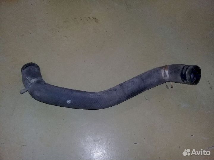 Патрубок охлаждения (радиатора) 16572-74300нижний