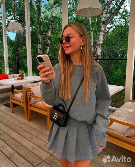 Костюм с юбкой