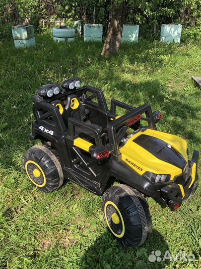 Детский электромобиль бу