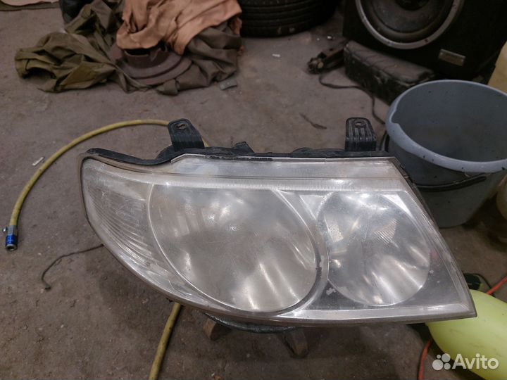 Правая фара Nissan almera classic