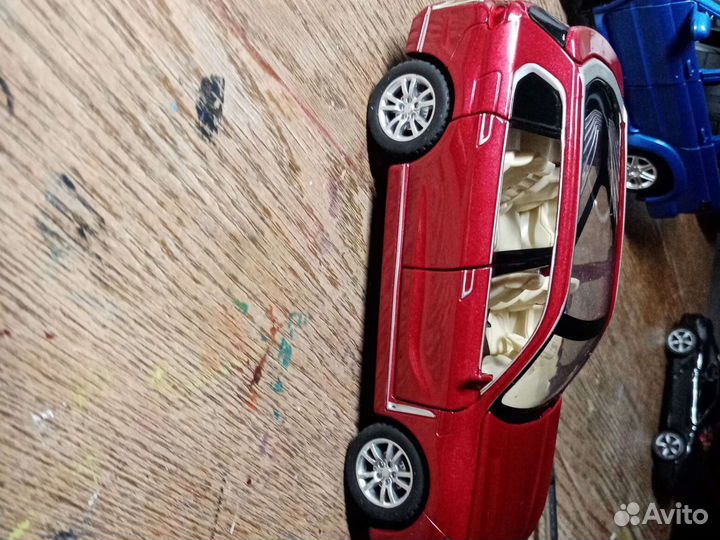 Инерционная машинка BMW х7