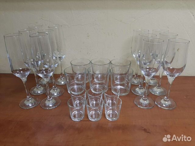 Бокалы для вина, стопки и стаканы