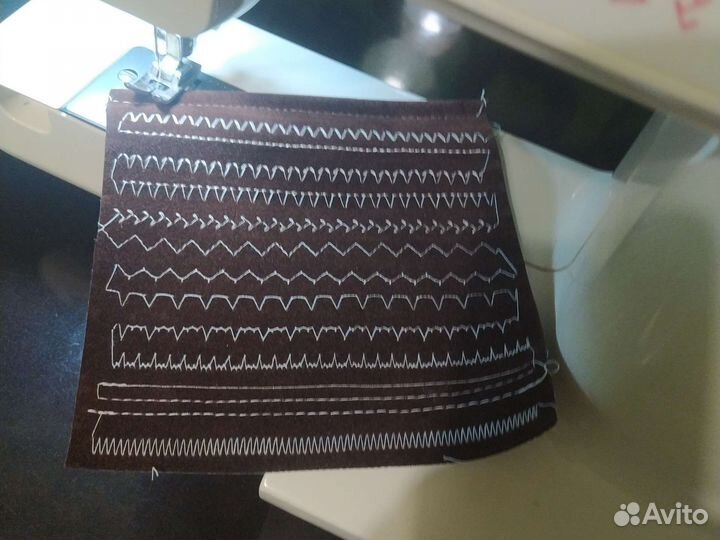 Швейная машина Brother XL-5010