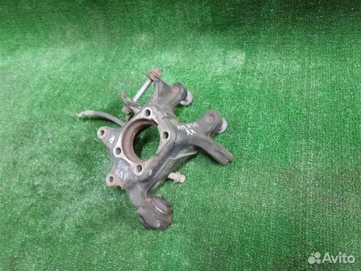 Кулак поворотный задний правый Toyota Avensis III