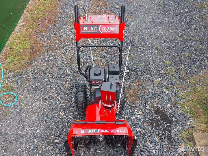 Продам снегоуборщик