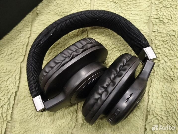 Беспроводные наушники jbl