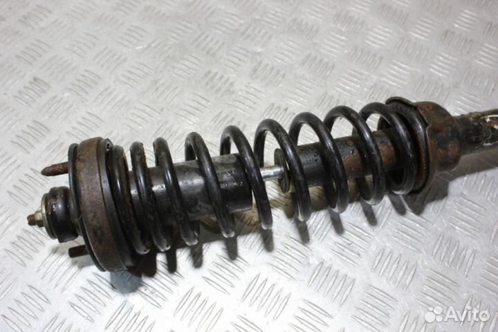 Амортизатор задний левый Honda Civic 1988-1991