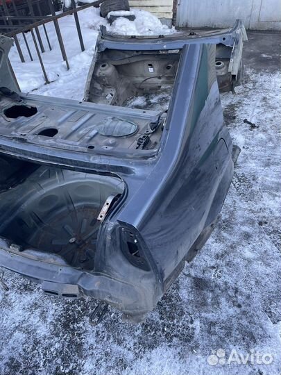 Renault logan заднее крыло правое и левое