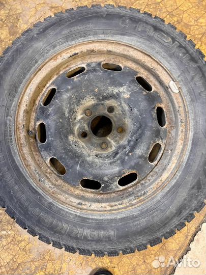 R15 Nokian Tyres Hakkapeliitta 4 195/65, PCD 5x100 DIA 16