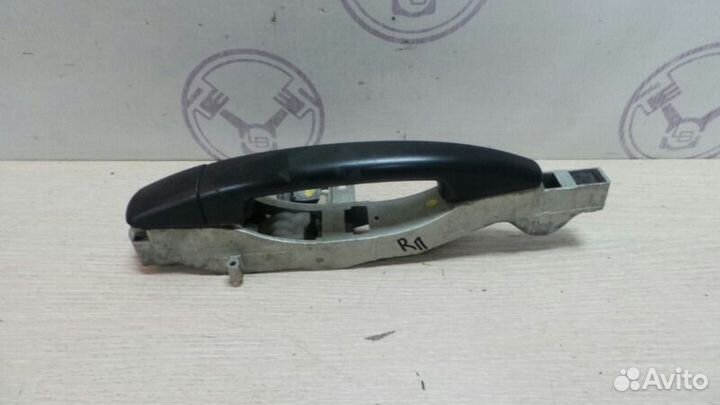 Ручка передней правой двери наружная передняя