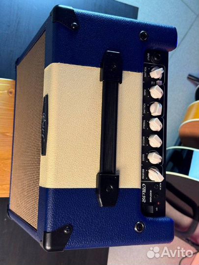 Гитарный комбоусилитель