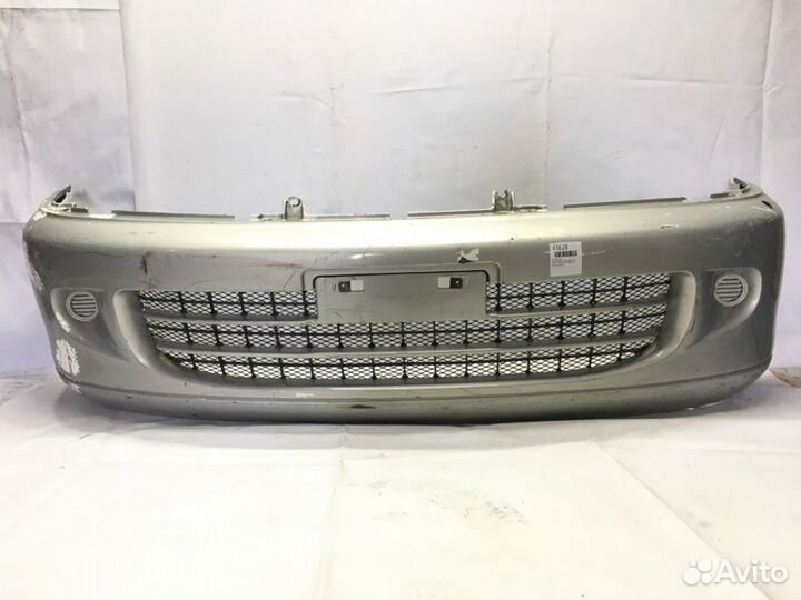 Бампер передний Mitsubishi Delica PD4W 4G64 1996