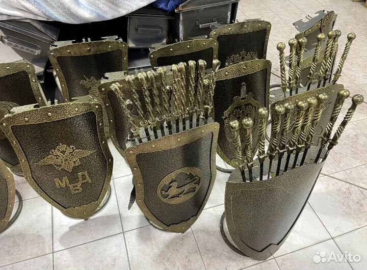 Подставка под шампуры Щит