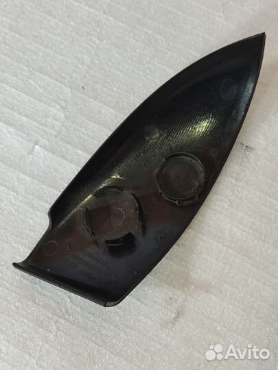 Заглушка зеркала peugeot 307