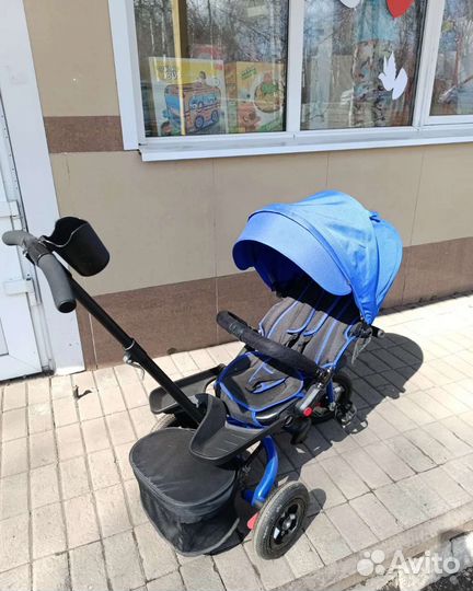 Трехколесный велосипед с родительской ручкой