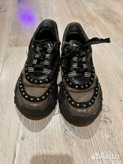 Кроссовки женские 38 размер