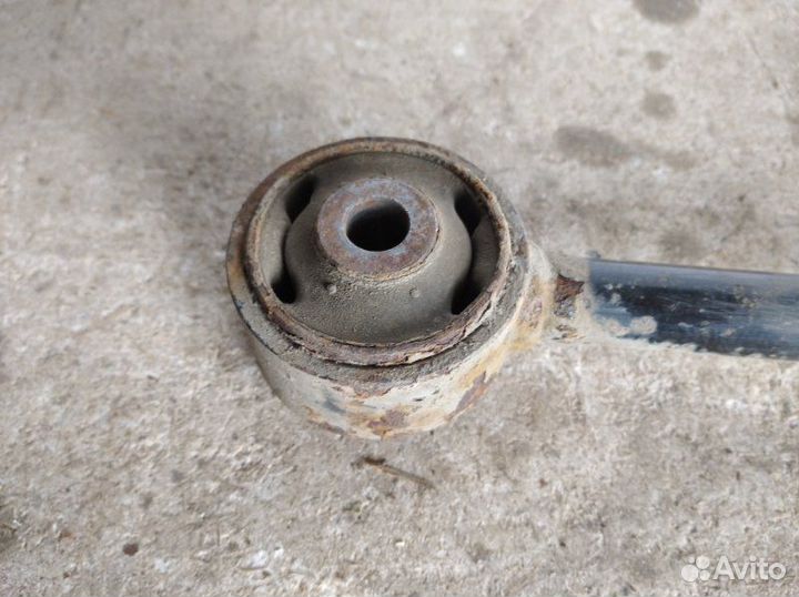 Рычаг подвески верхний задний правый Honda Accord