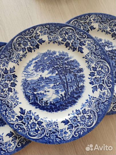 Тарелки столовые. англия