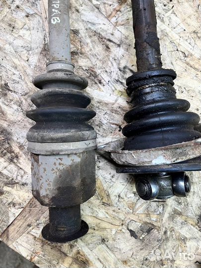 Привод правый левый Renault Symbol 2 new 09-12