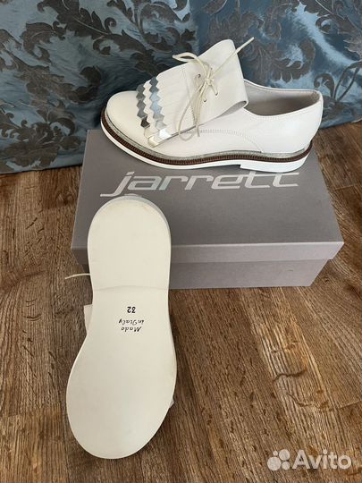 Ботинки для девочки Jarrett новые