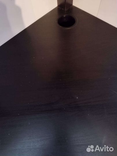 Угловой письменный стол IKEA mikke