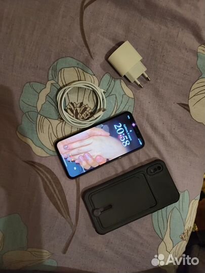 iPhone Xs, 64 ГБ