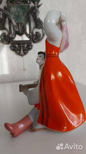 Статуэтка Русский танец перепляс