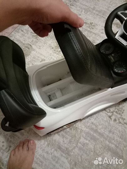 Машинка толокар с ручкой mercedes